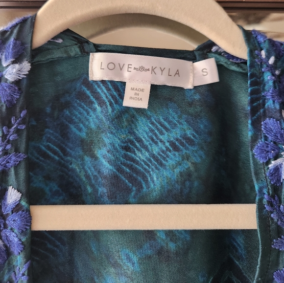 Teal and Navy Kimono - Picture 3 of 9